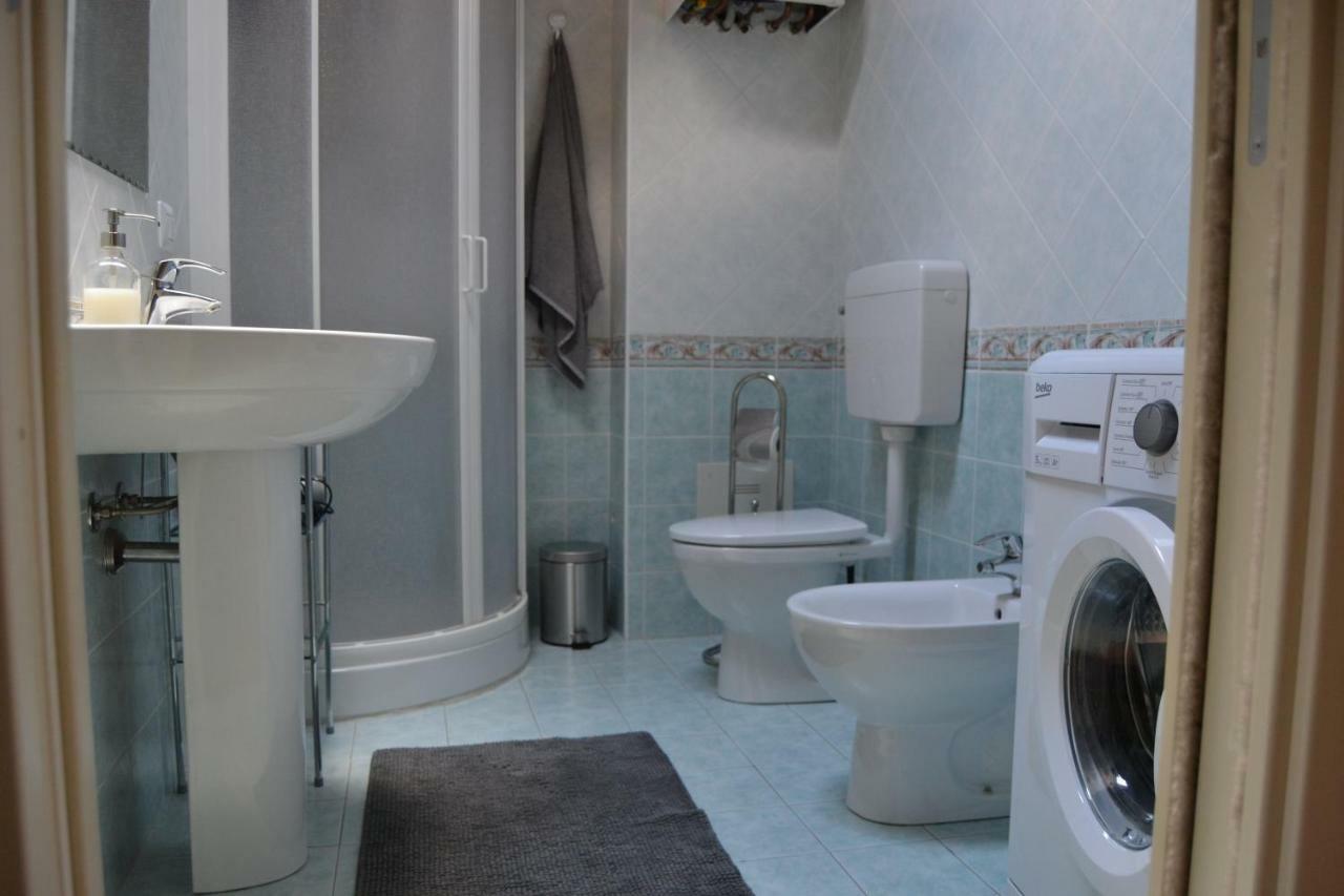 Downtown In Parma Apartment Ngoại thất bức ảnh